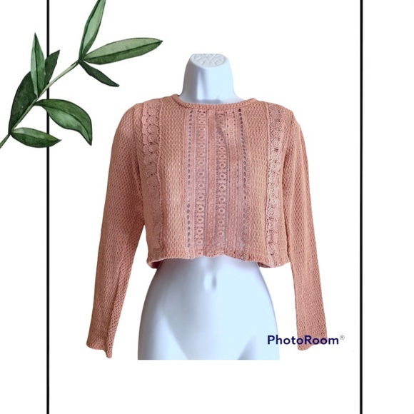 Charlotte Russe Tops - Charlotte Russe Women's Cropped Long Sleeve Blouse